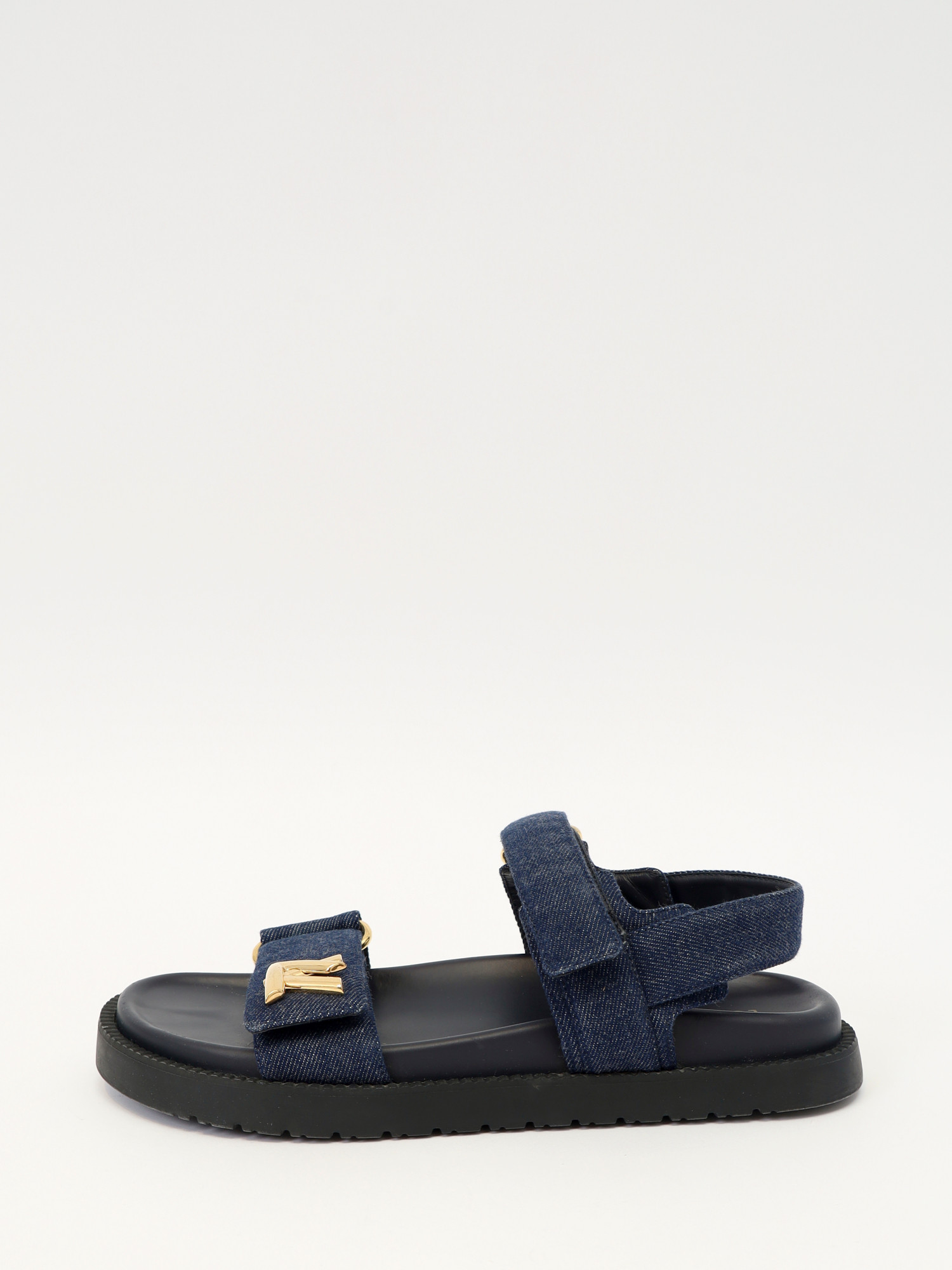 Louis Vuitton  38.5 2