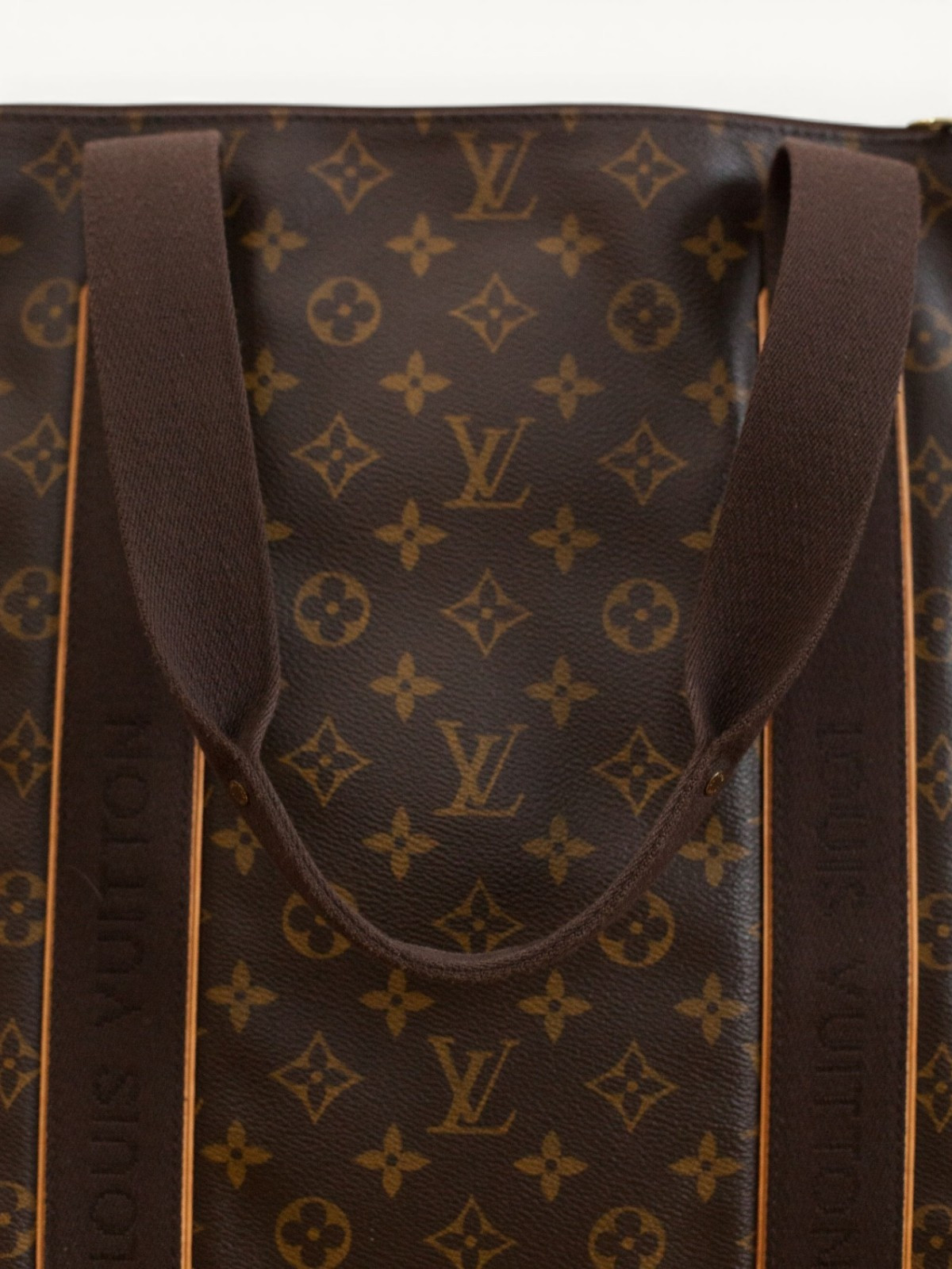Сумки Louis Vuitton Beaubourg изображение #2