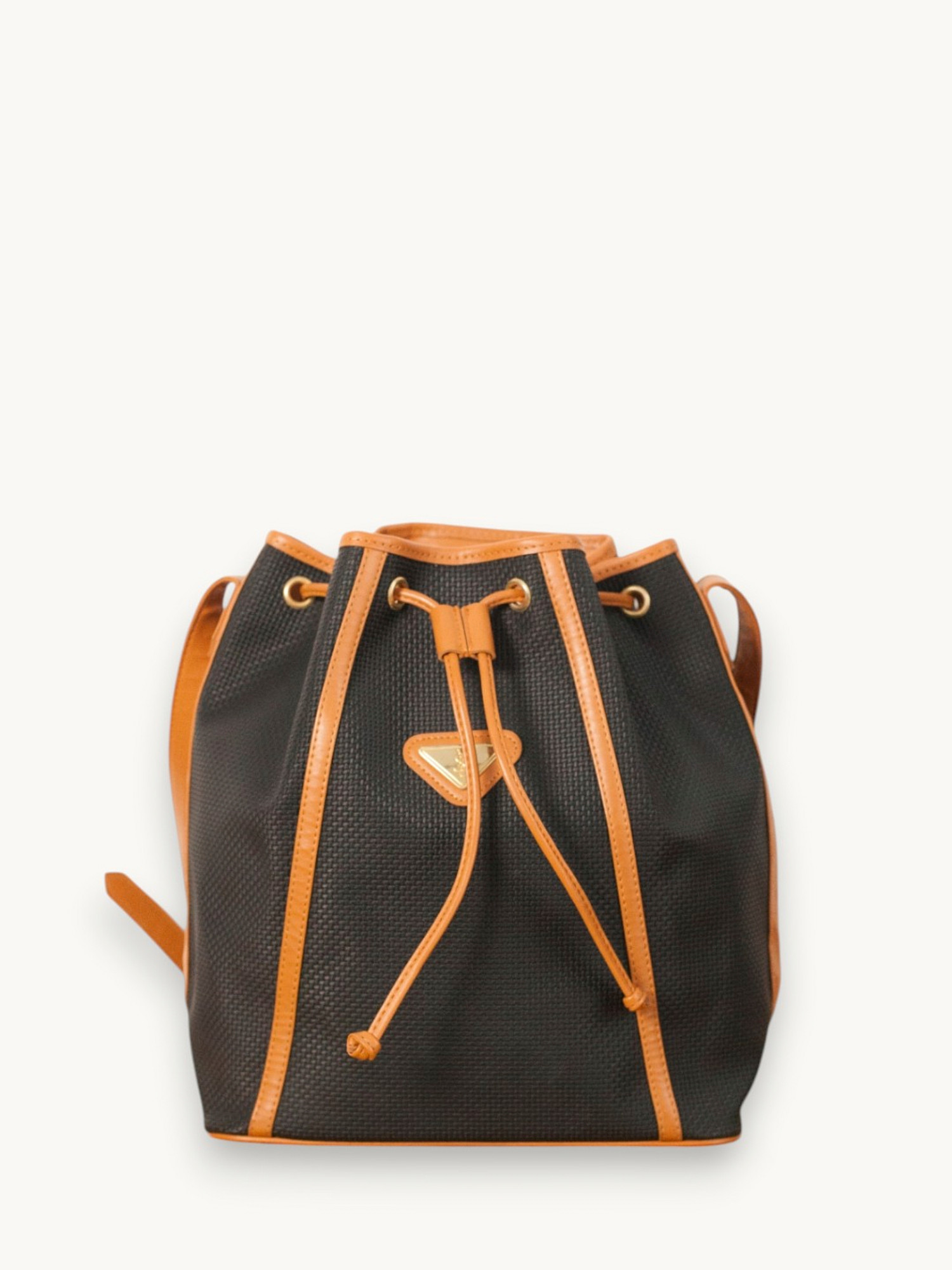 Сумки Saint Laurent Bucket изображение #1