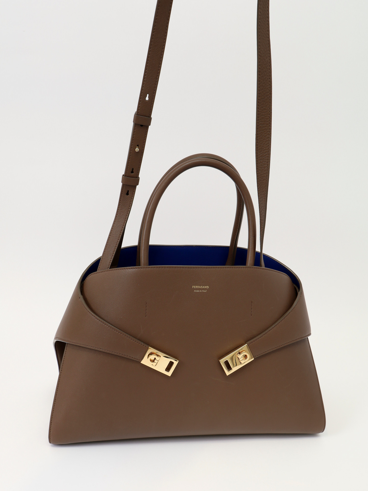 Сумки Salvatore Ferragamo Hug изображение #8