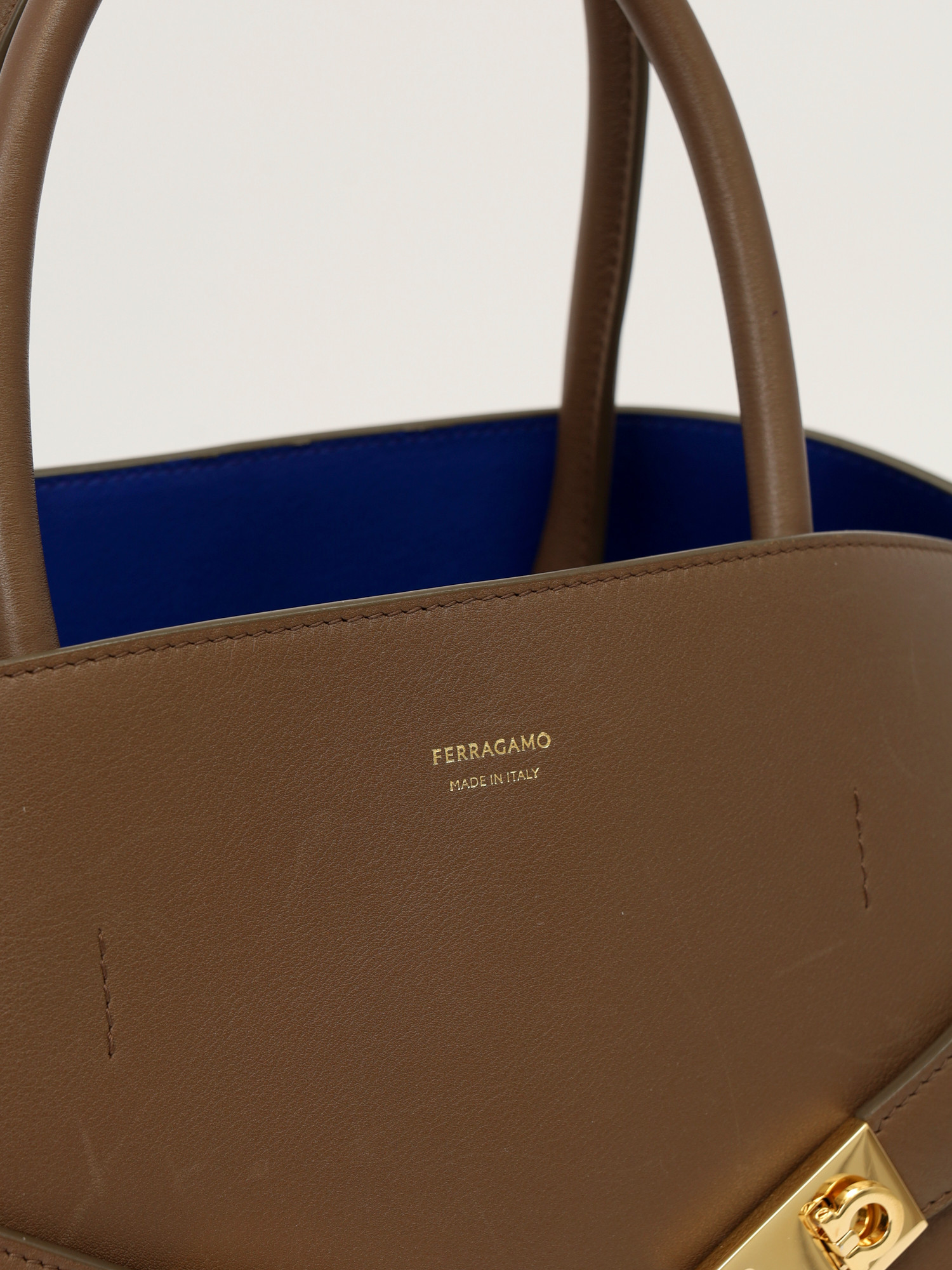 Сумки Salvatore Ferragamo Hug изображение #5