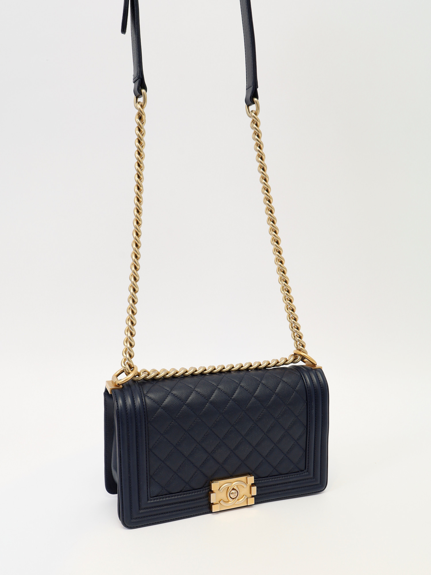 Сумки Chanel Boy изображение #5