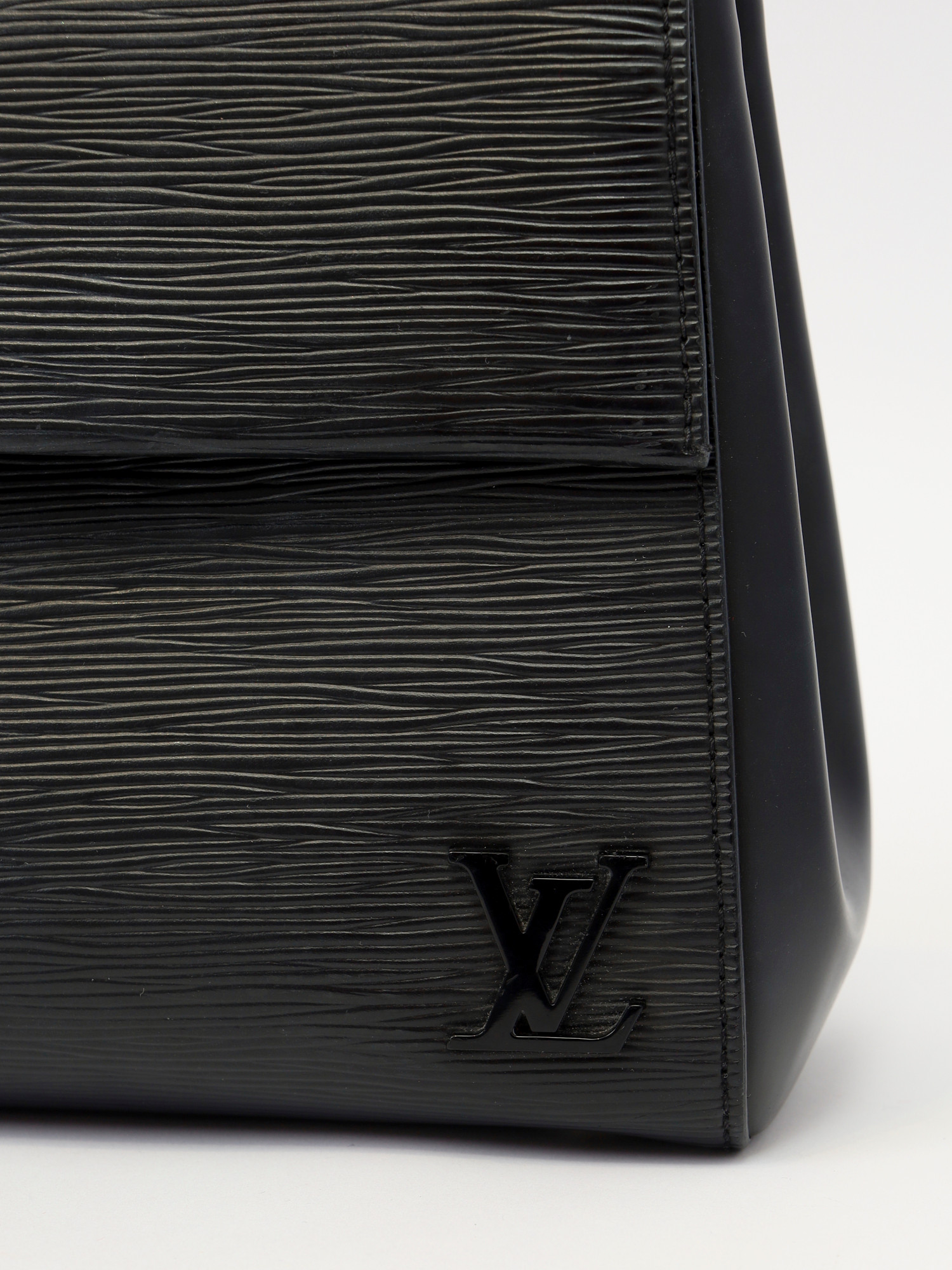 Сумки Louis Vuitton Cluny изображение #6