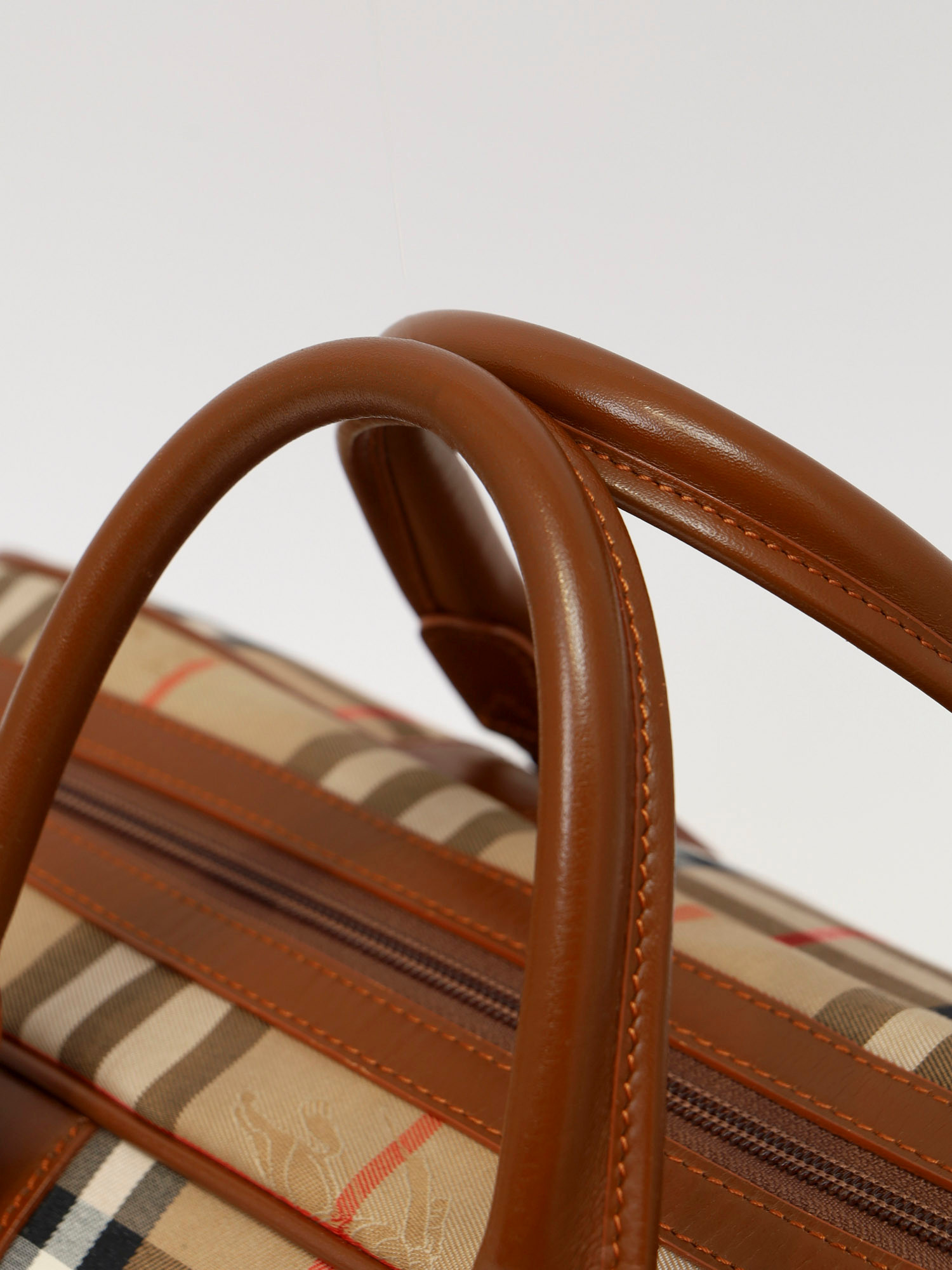 Сумки Burberry изображение #8